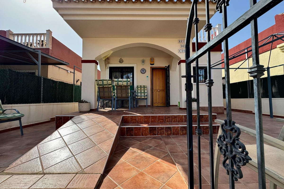 Herverkoop - Villa - Torrevieja - Aguas nuevas 2