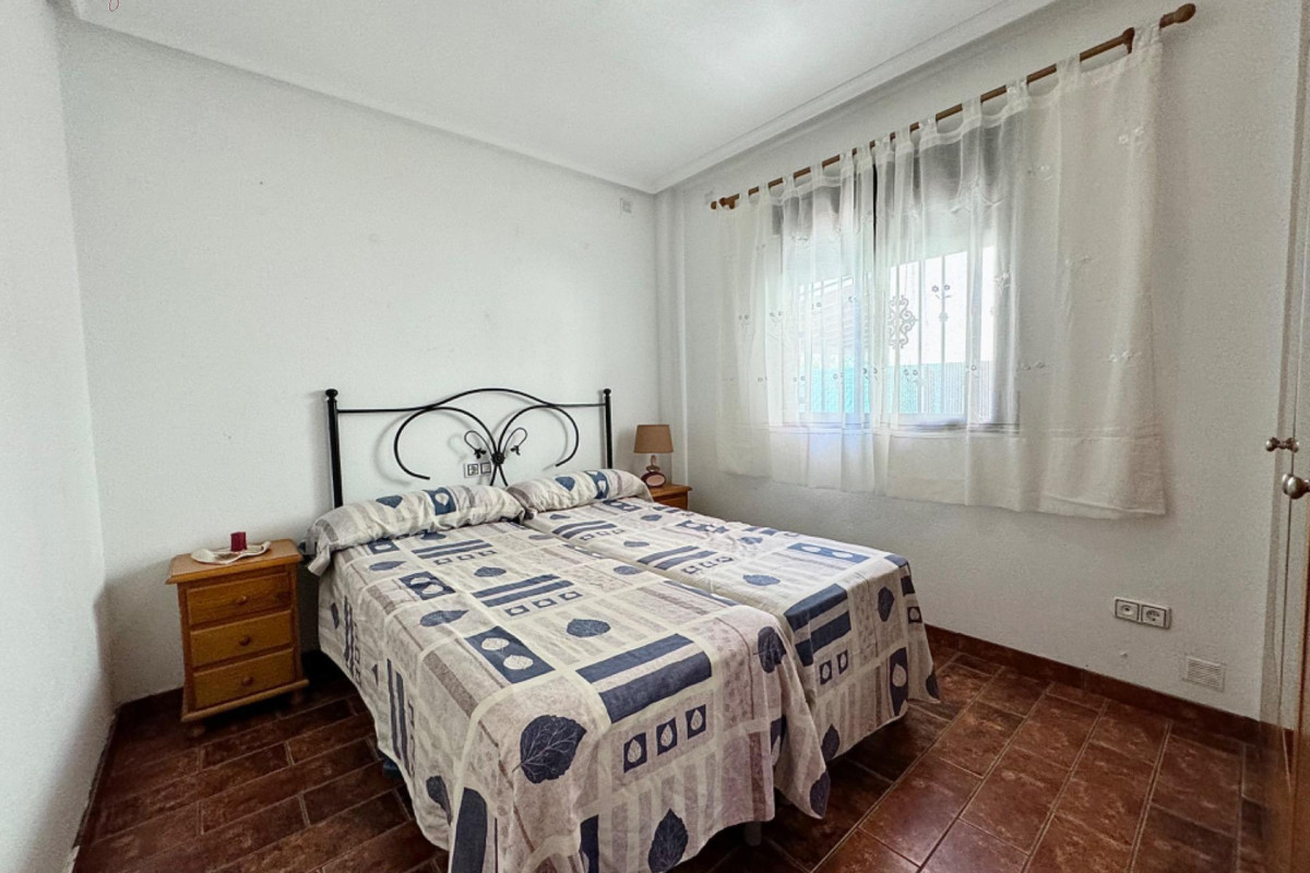 Resale - Villa - Torrevieja - Aguas nuevas 2