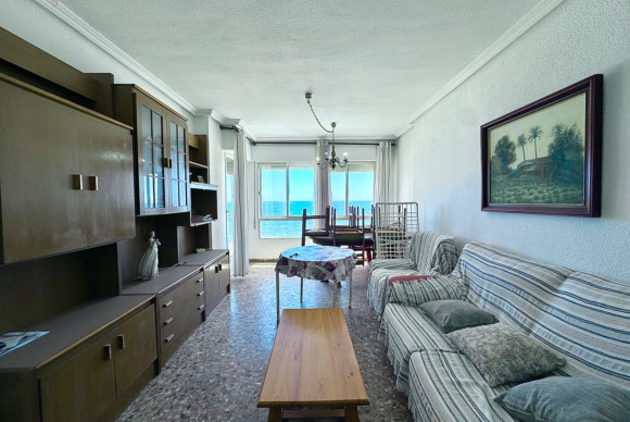 Resale - Apartment  - Torrevieja - Playa de los locos