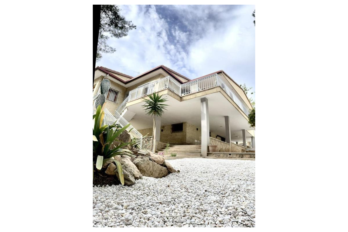 Resale - Villa - Orihuela Costa - Campoamor