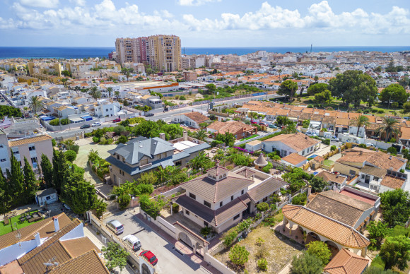 Herverkoop - Villa - Torrevieja