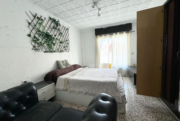 Resale - Apartment  - Torrevieja - Puerto