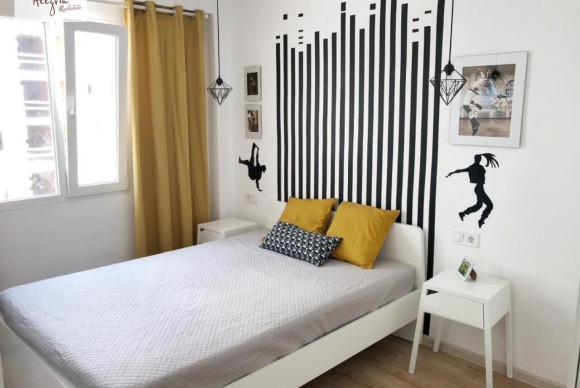 Resale - Apartment  - Valencia - La Creu del Grau