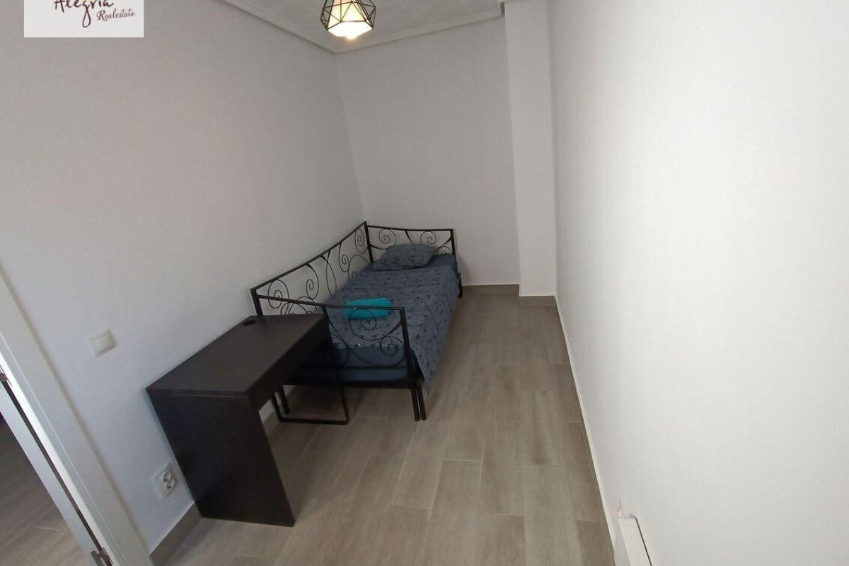 Reventa - Apartamento / piso - Valencia - En Corts