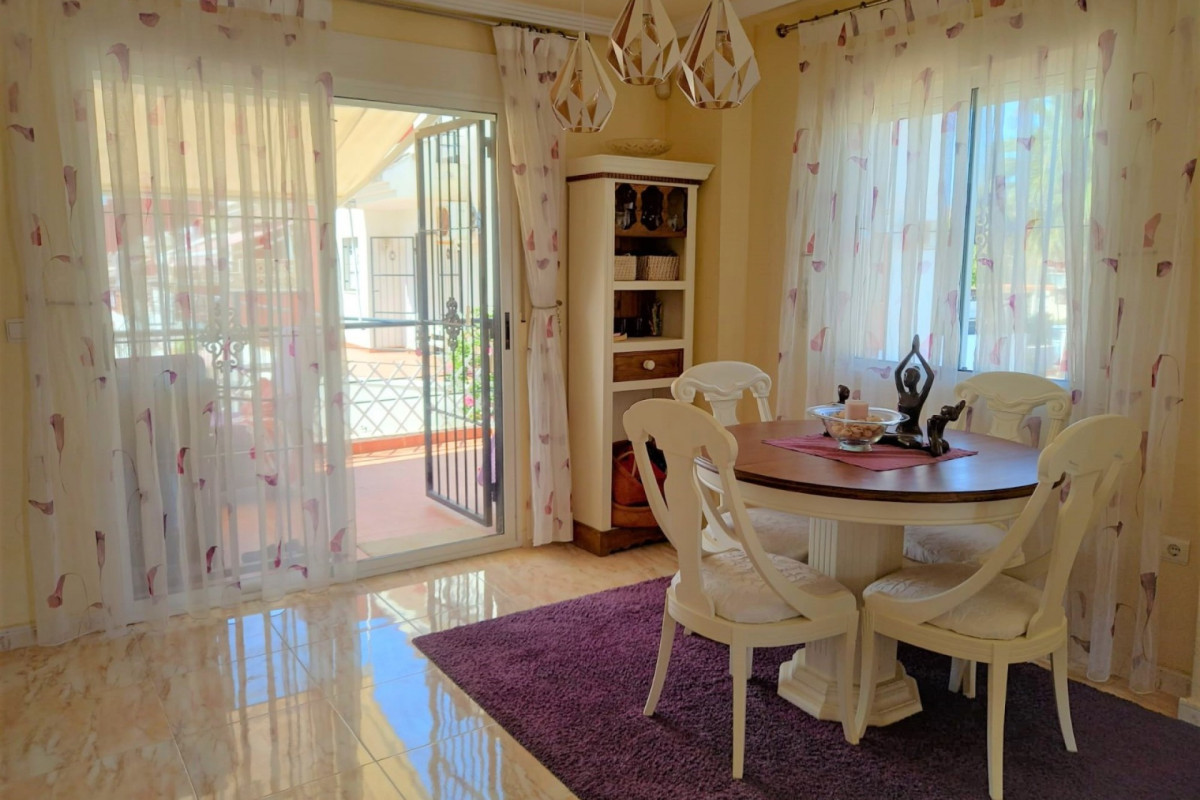 Resale - Semi Detached Villa - Guardamar del Segura - El Raso