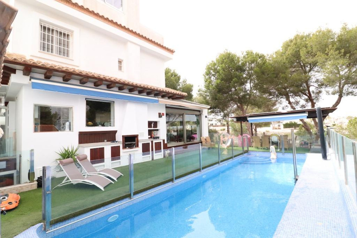 Resale - House - Orihuela Costa - Montezenia