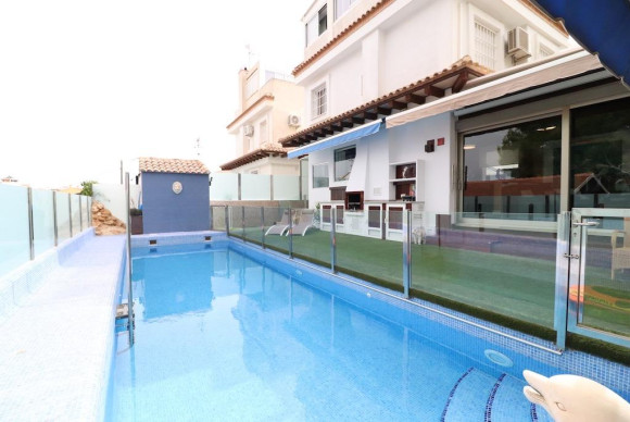 Revente - House - Orihuela Costa - Montezenia