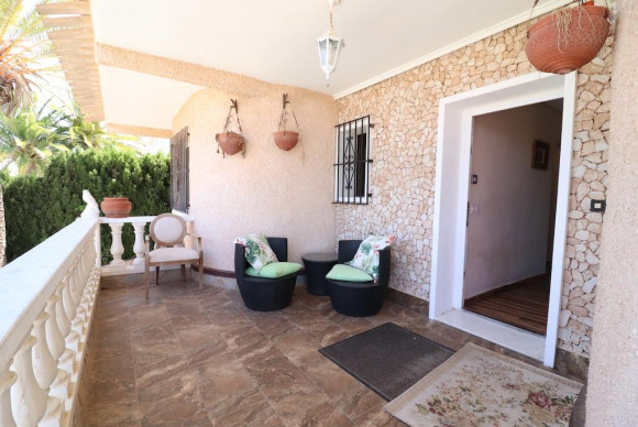 Resale - Villa - Torrevieja - Los balcones