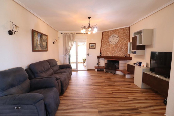 Resale - Villa - Torrevieja - Los balcones