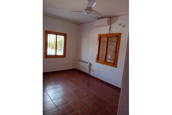 Resale - Chalet Independiente - Murcia