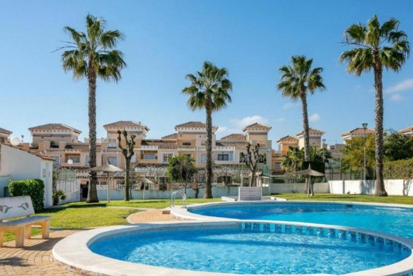 Resale - Casa Tipo Dúplex - Torrevieja - Aguas nuevas 1