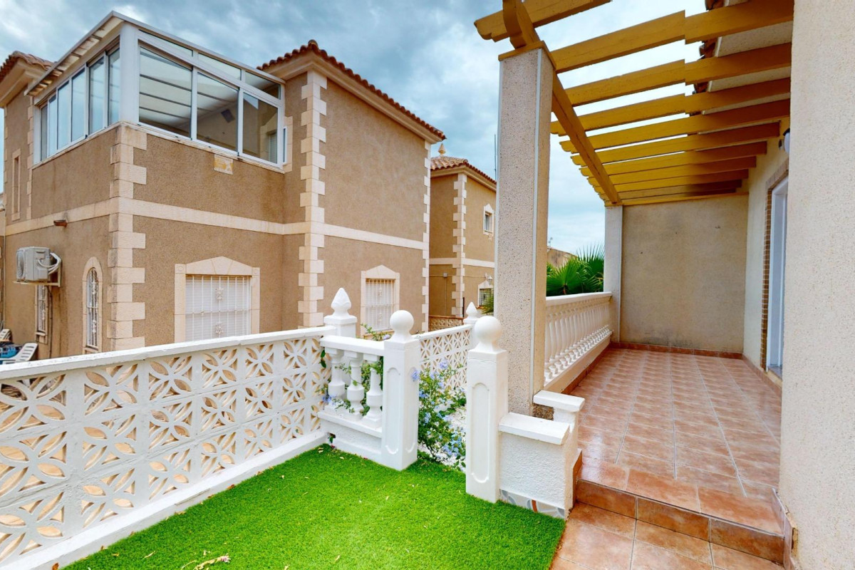 Resale - Townhouse - San Miguel de Salinas - BLUE LAGOON