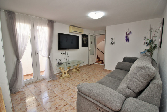 Resale - Villa - Villamartin