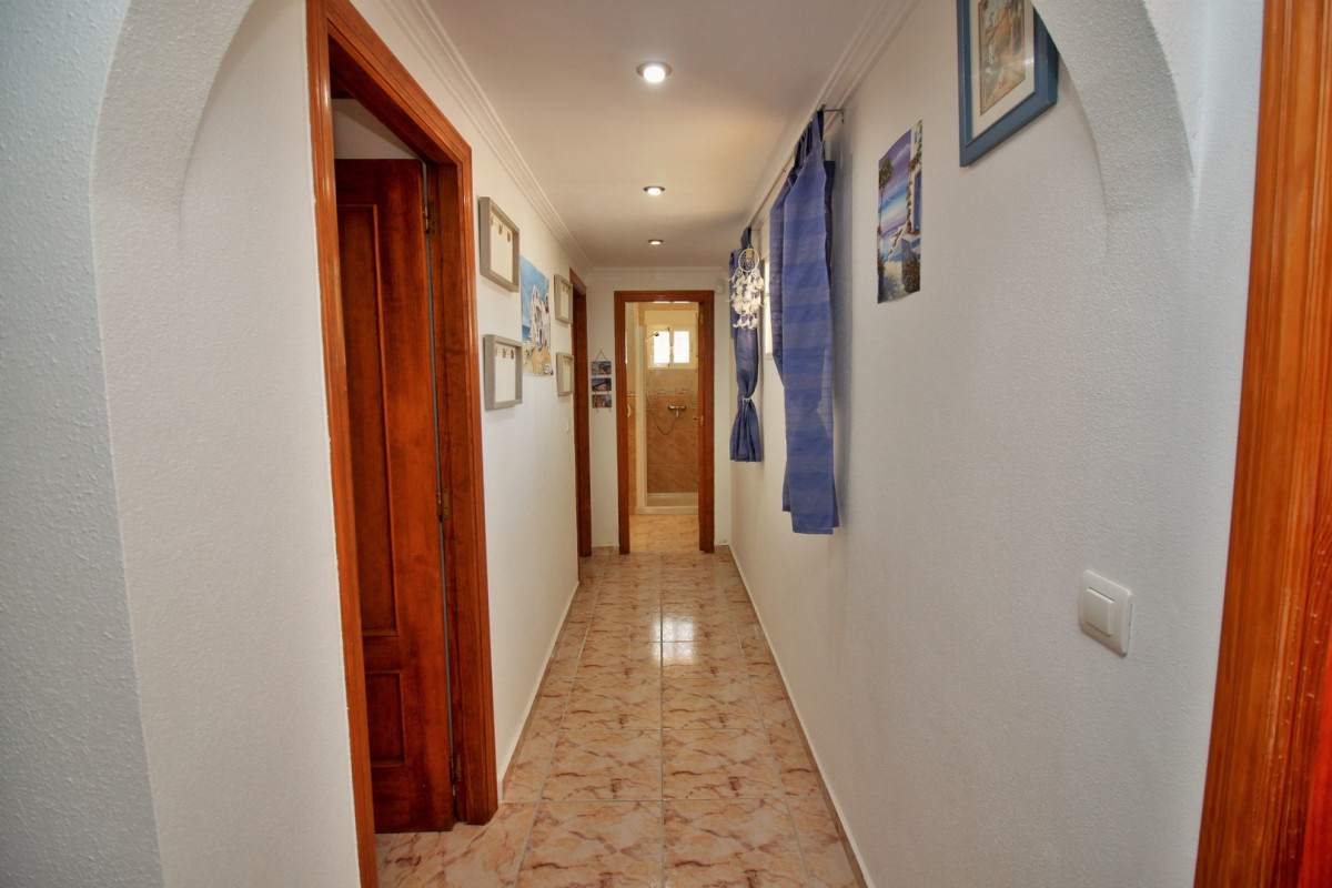 Resale - Villa - Villamartin