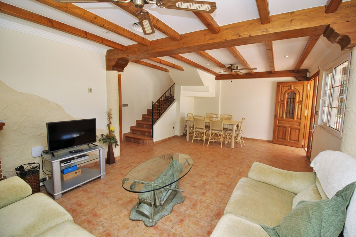 Resale - Villa - Villamartin - Los Dolses