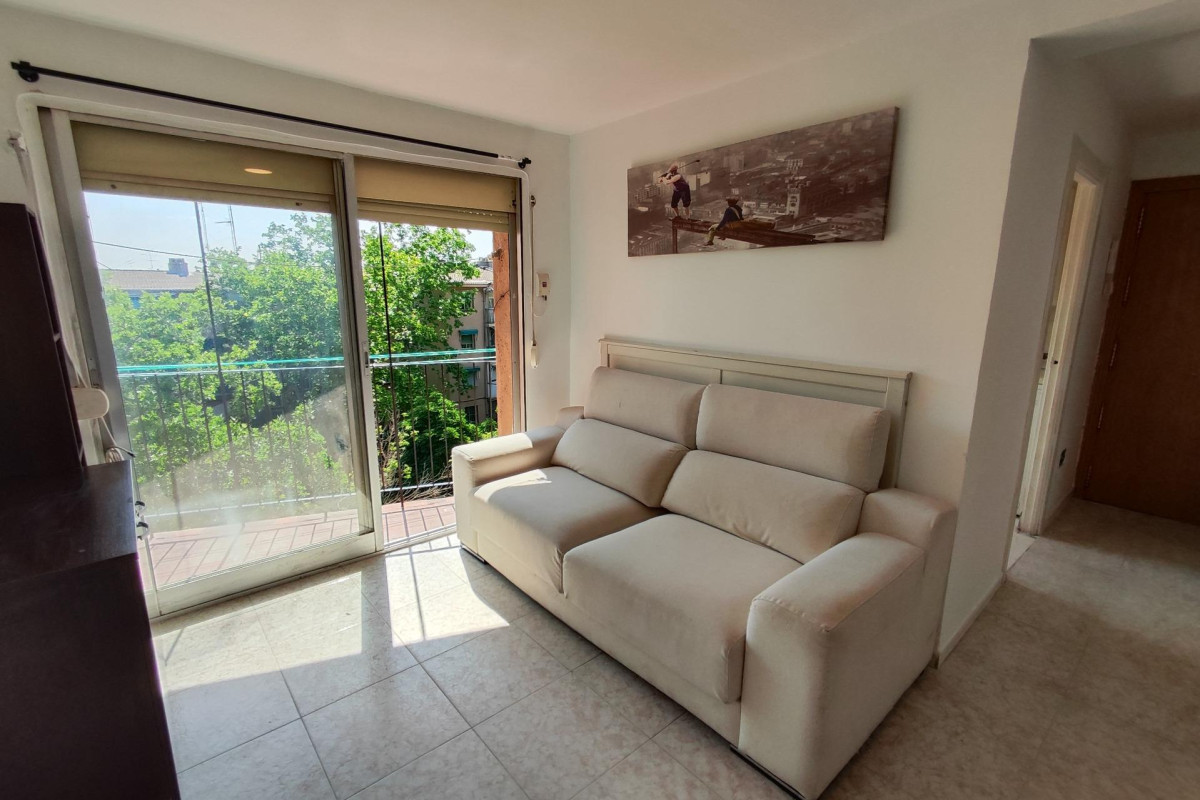 Resale - Apartment  - Madrid - Comillas