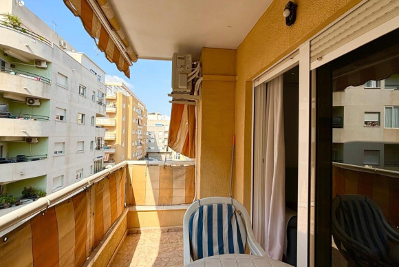 Resale - Apartment  - Torrevieja - Playa del Cura