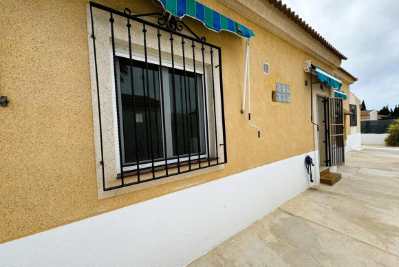 Reventa - House - Torrevieja - Las calas