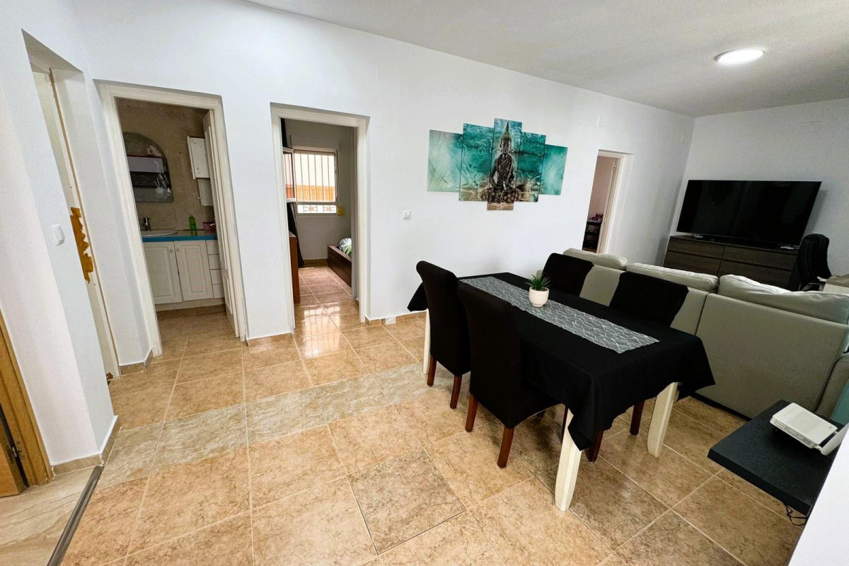 Resale - House - Torrevieja - Las calas