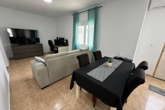 Resale - House - Torrevieja - Las calas