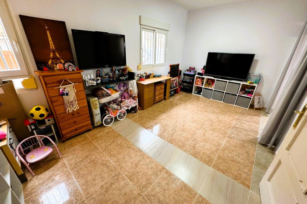 Resale - House - Torrevieja - Las calas