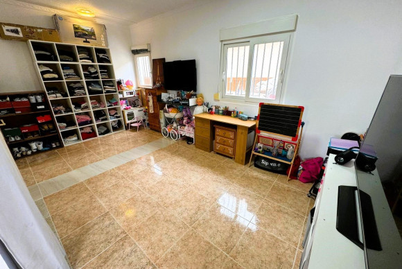 Resale - House - Torrevieja - Las calas