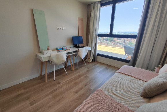 Revente - Appartement - Madrid - Valdeacederas