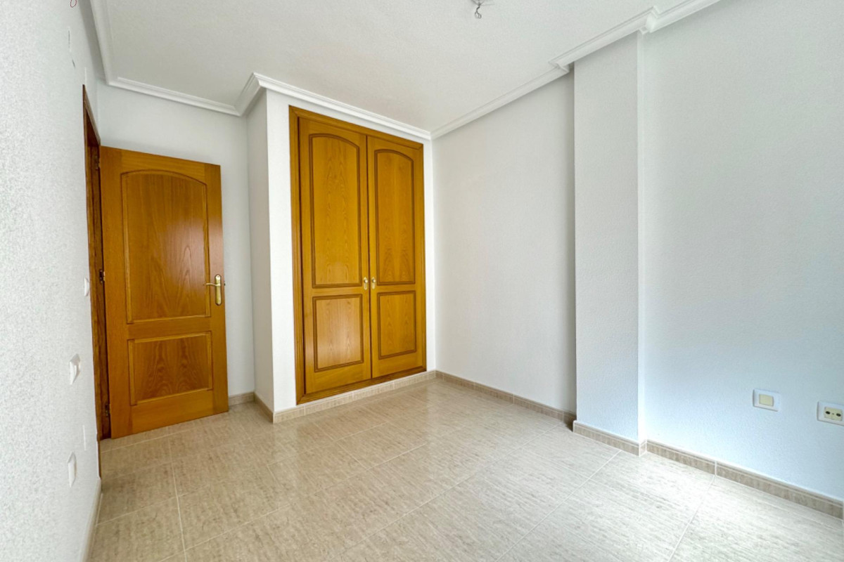 Resale - Apartment  - Torrevieja - Centro