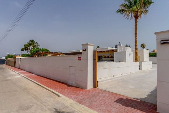 Herverkoop - Vrijstaande Villa - Torrevieja - Torreta Florida