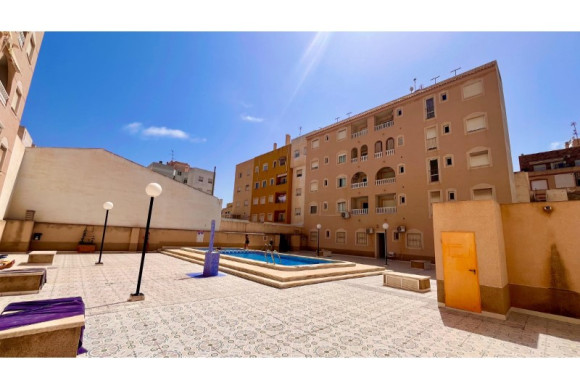 Herverkoop - Appartement - Torrevieja - Torrevieja Centro