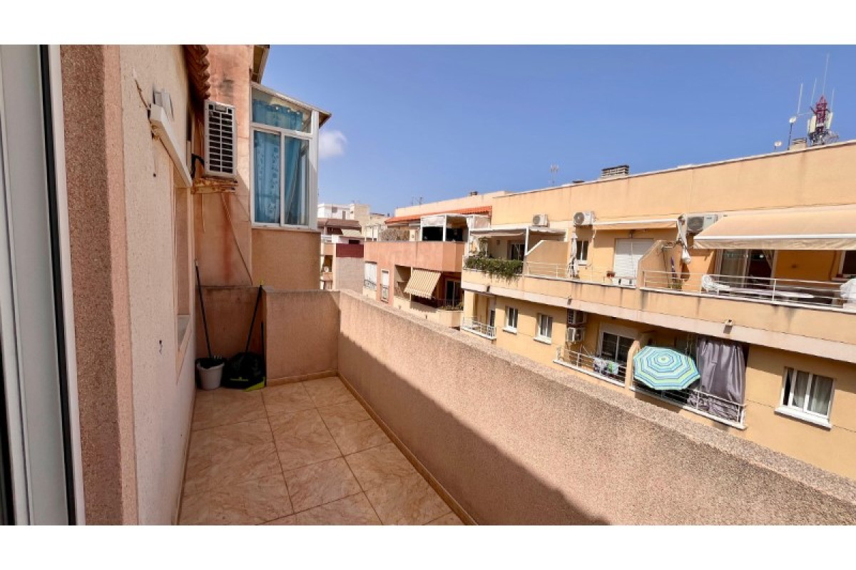 Resale - Flat - Torrevieja - Torrevieja Centro