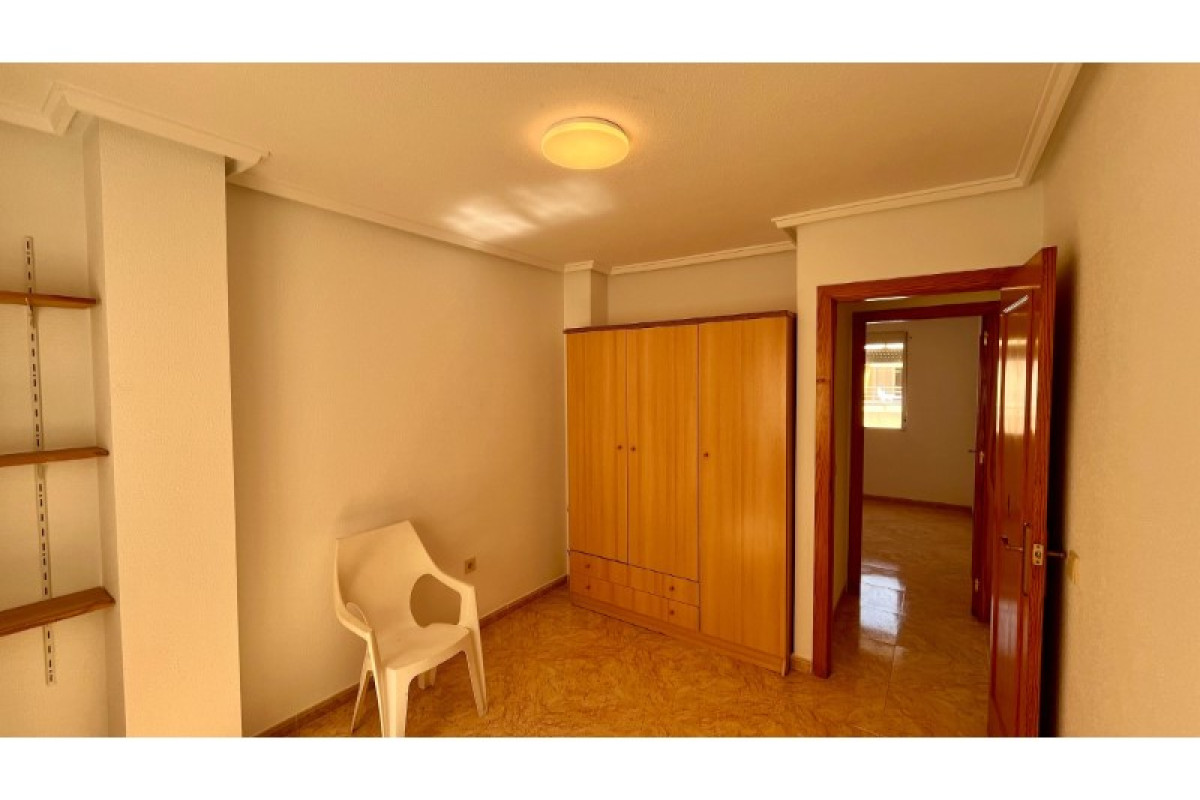 Resale - Flat - Torrevieja - Torrevieja Centro