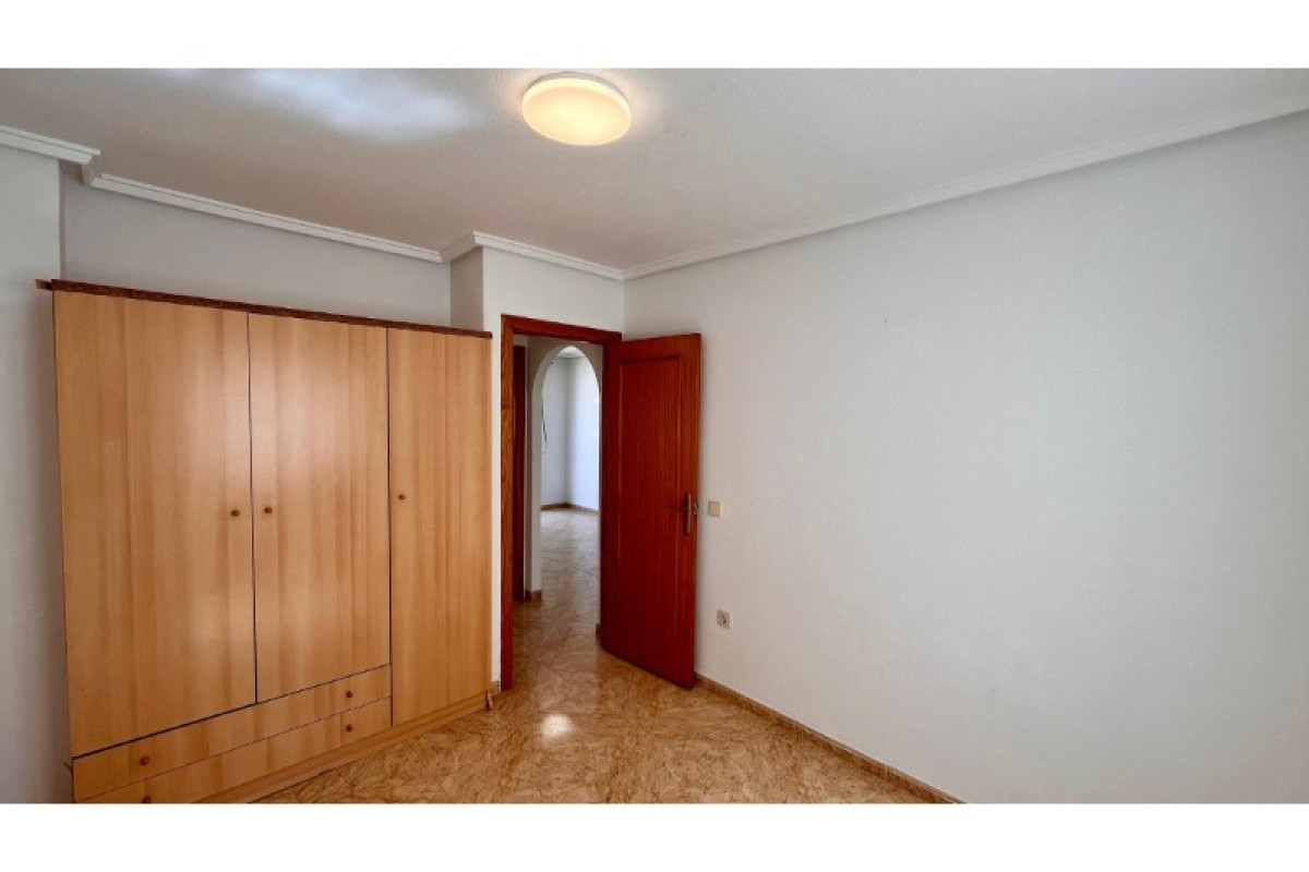 Resale - Flat - Torrevieja - Torrevieja Centro