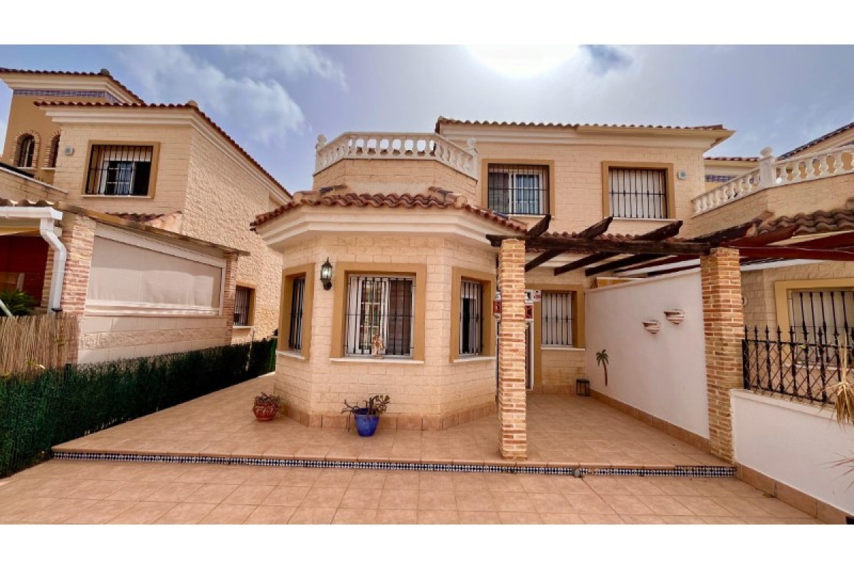 Resale - House - Guardamar del Segura - Guardamar Playa