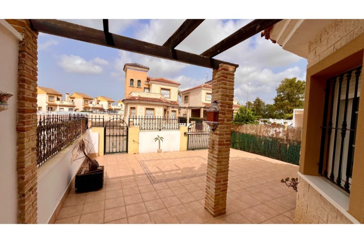 Resale - House - Guardamar del Segura - Guardamar Playa