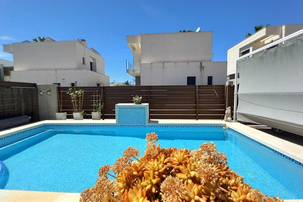 Revente - Semi Detached Villa - Vistabella Golf