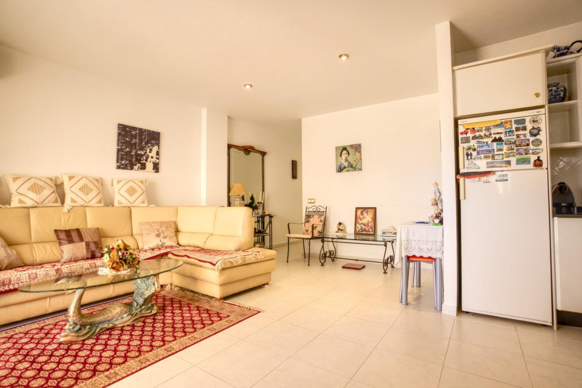 Resale - Apartment  - Guardamar del Segura - Campomar