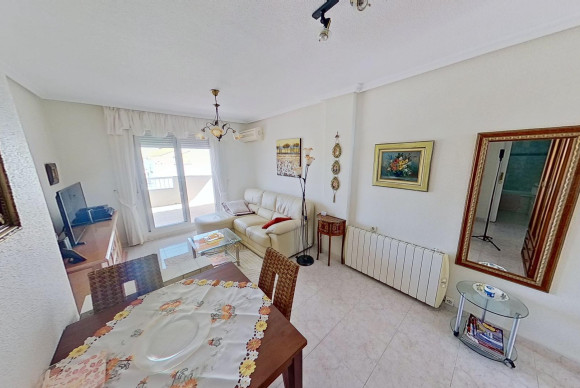 Resale - Apartment  - Torrevieja - Eliseos playa