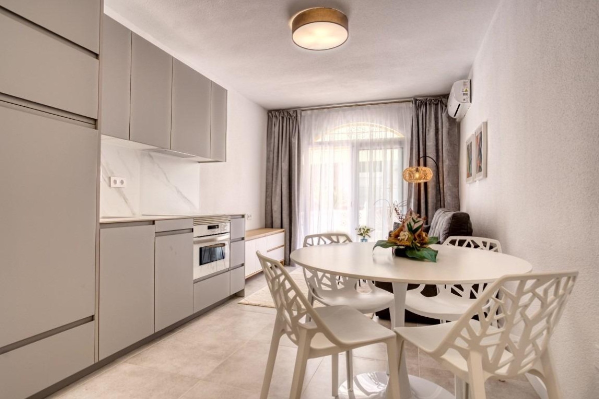 Reventa - Casa Tipo Dúplex - Torrevieja - Calas blanca