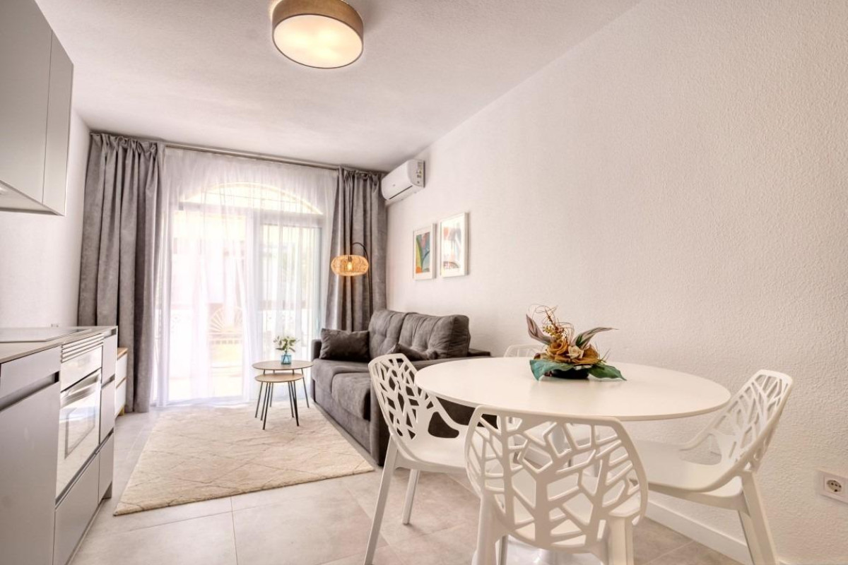 Reventa - Casa Tipo Dúplex - Torrevieja - Calas blanca