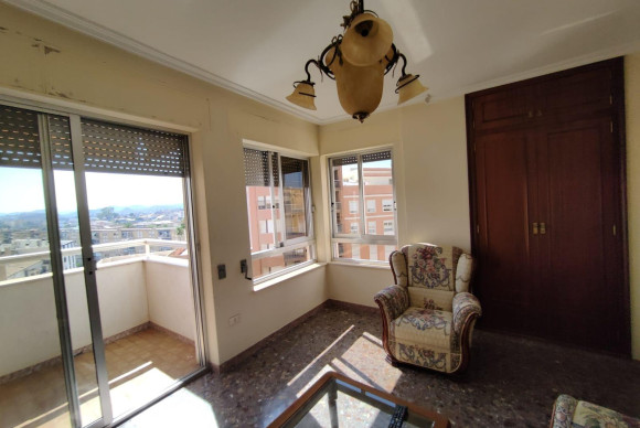 Resale - Apartment  - Villajoyosa - 2a linea