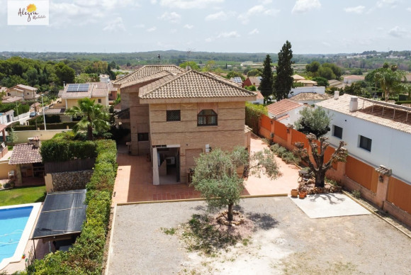 Revente - House - Riba - Roja de Turia - Monte Alcedo