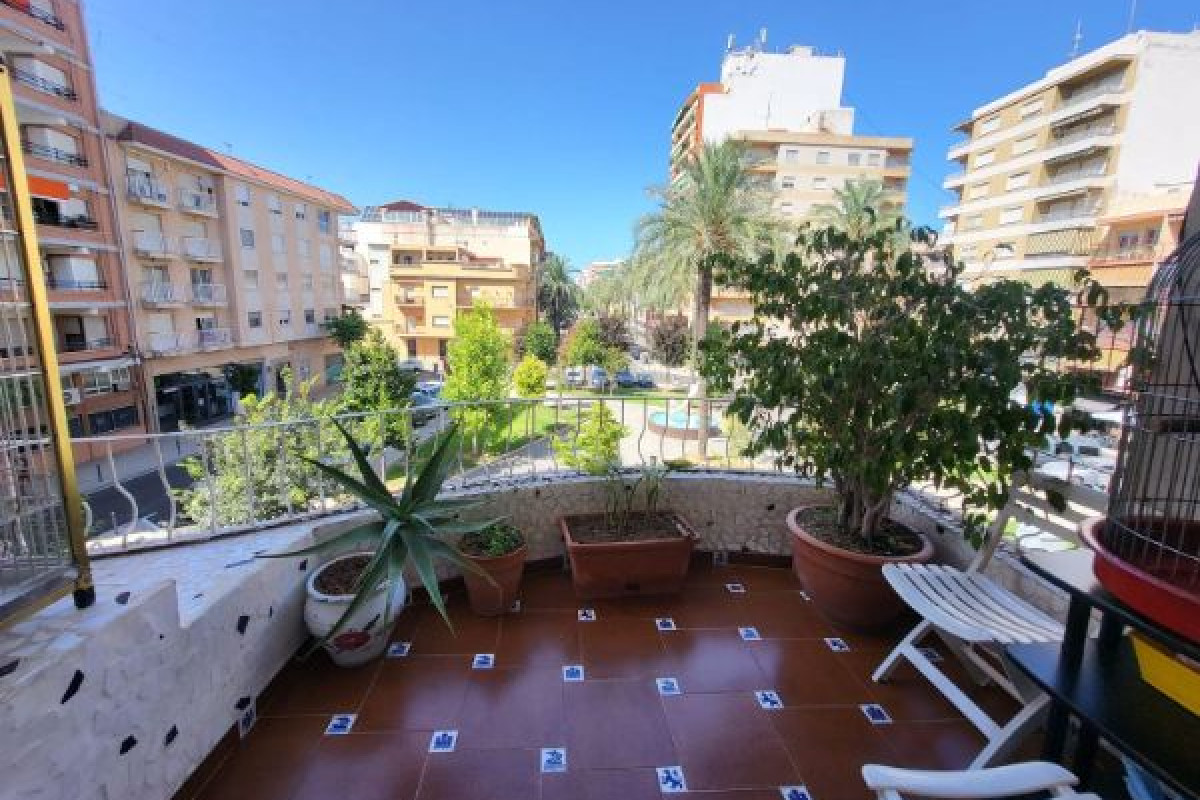 Reventa - Apartamento / piso - Gandia