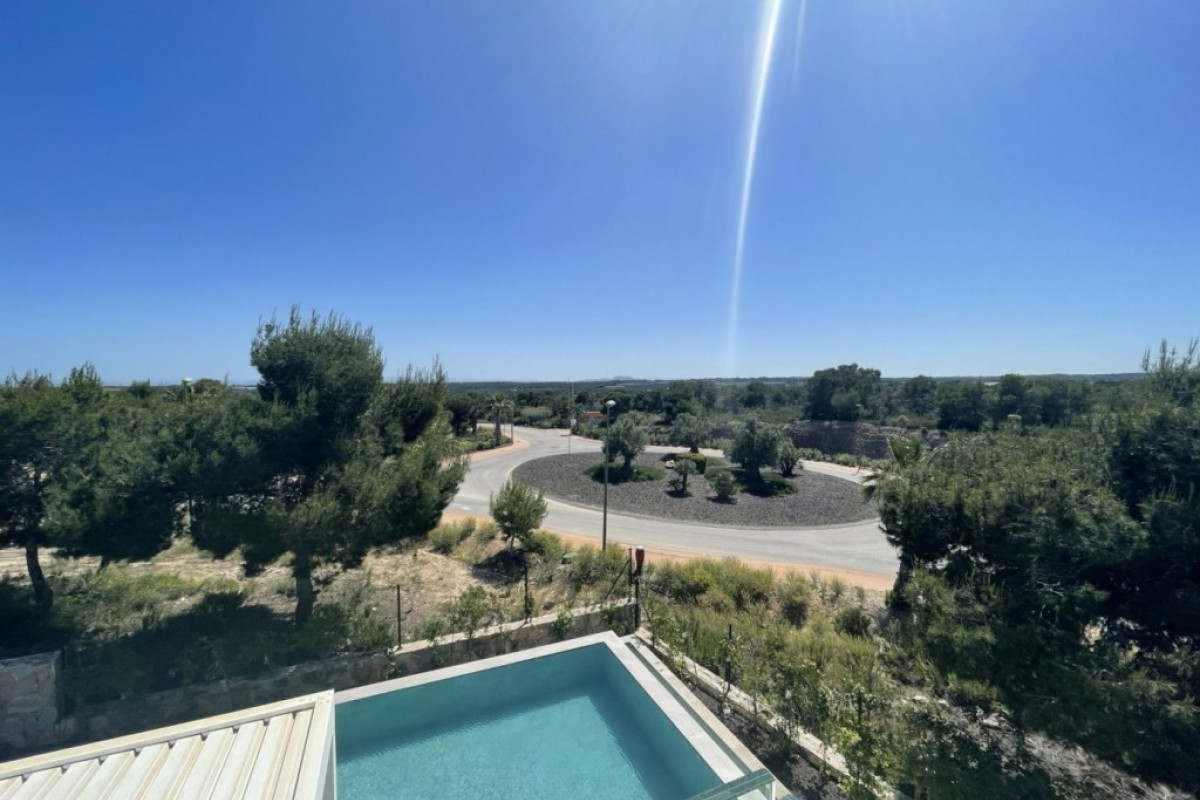 Resale - Villa - Dehesa De Campoamor