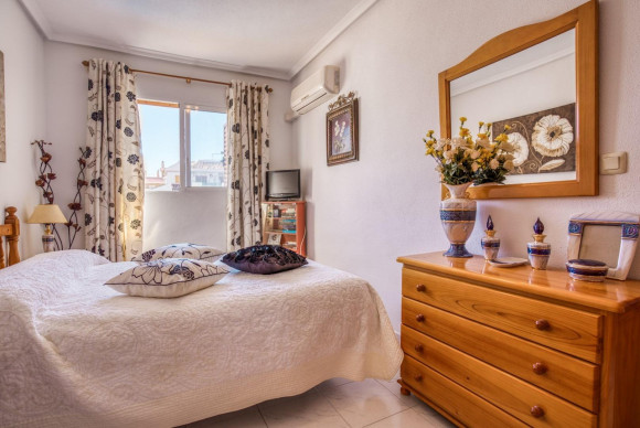 Resale - Apartment  - Torrevieja - La Mata