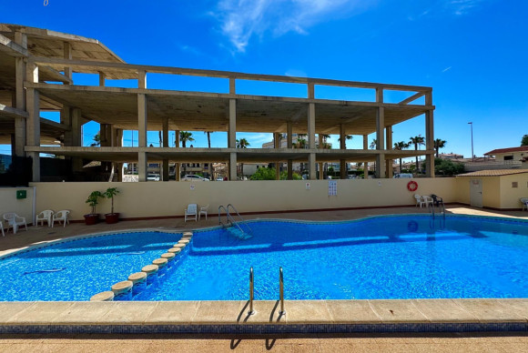 Resale - Apartment  - Torrevieja - Cabo cervera