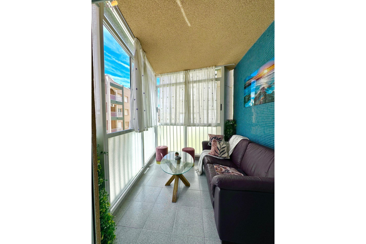 Resale - Apartment  - Torrevieja - Cabo cervera