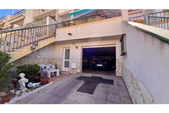 Revente - House - Orihuela Costa