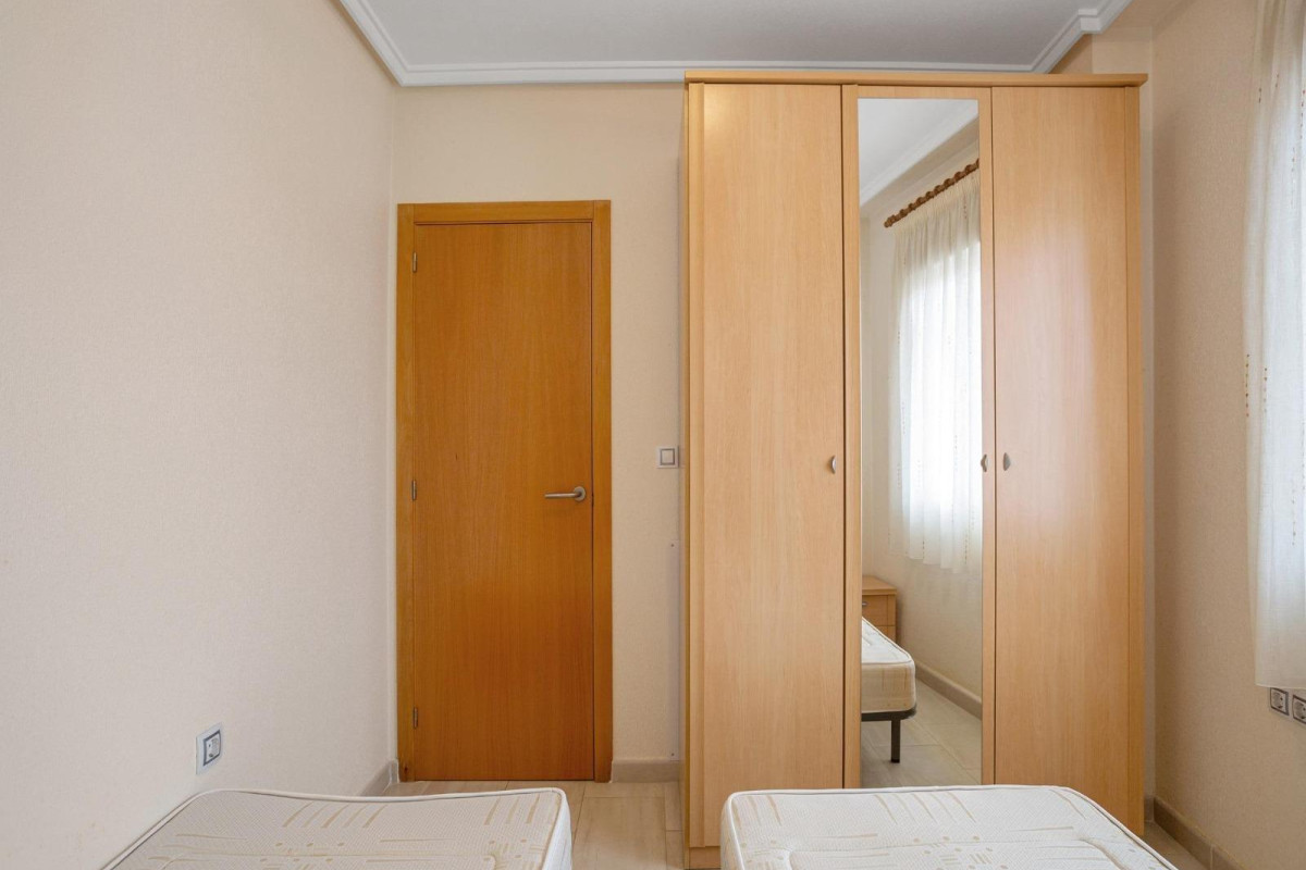 Resale - Apartment  - Torrevieja - Centro