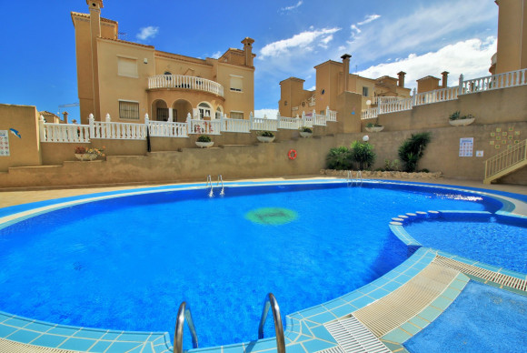 Resale - Townhouse - Villamartin